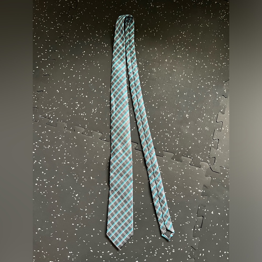 Velette Blue, grey, and white tie #tie